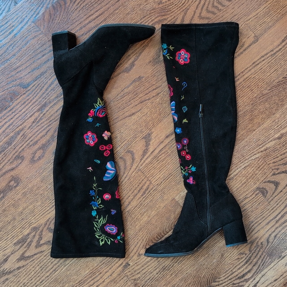 Impo Julene Over the Knee Embroidered Boots with butterflies size 8.5